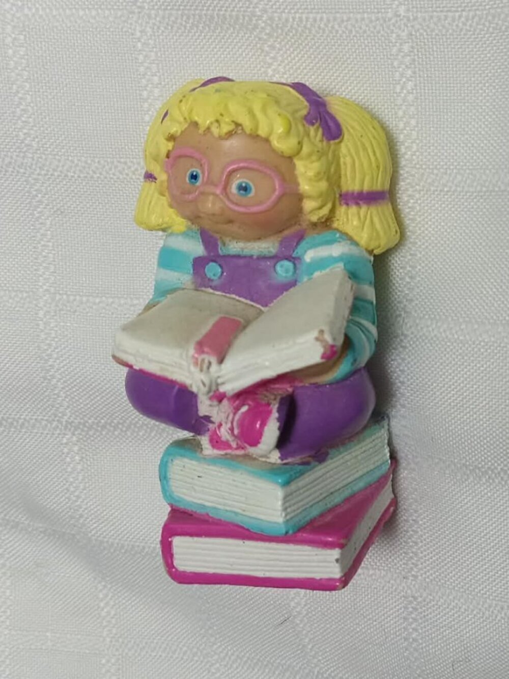1984 Cabbage Patch Kids Mini Figurine Girl w/ Glasses Reading Stack of Books